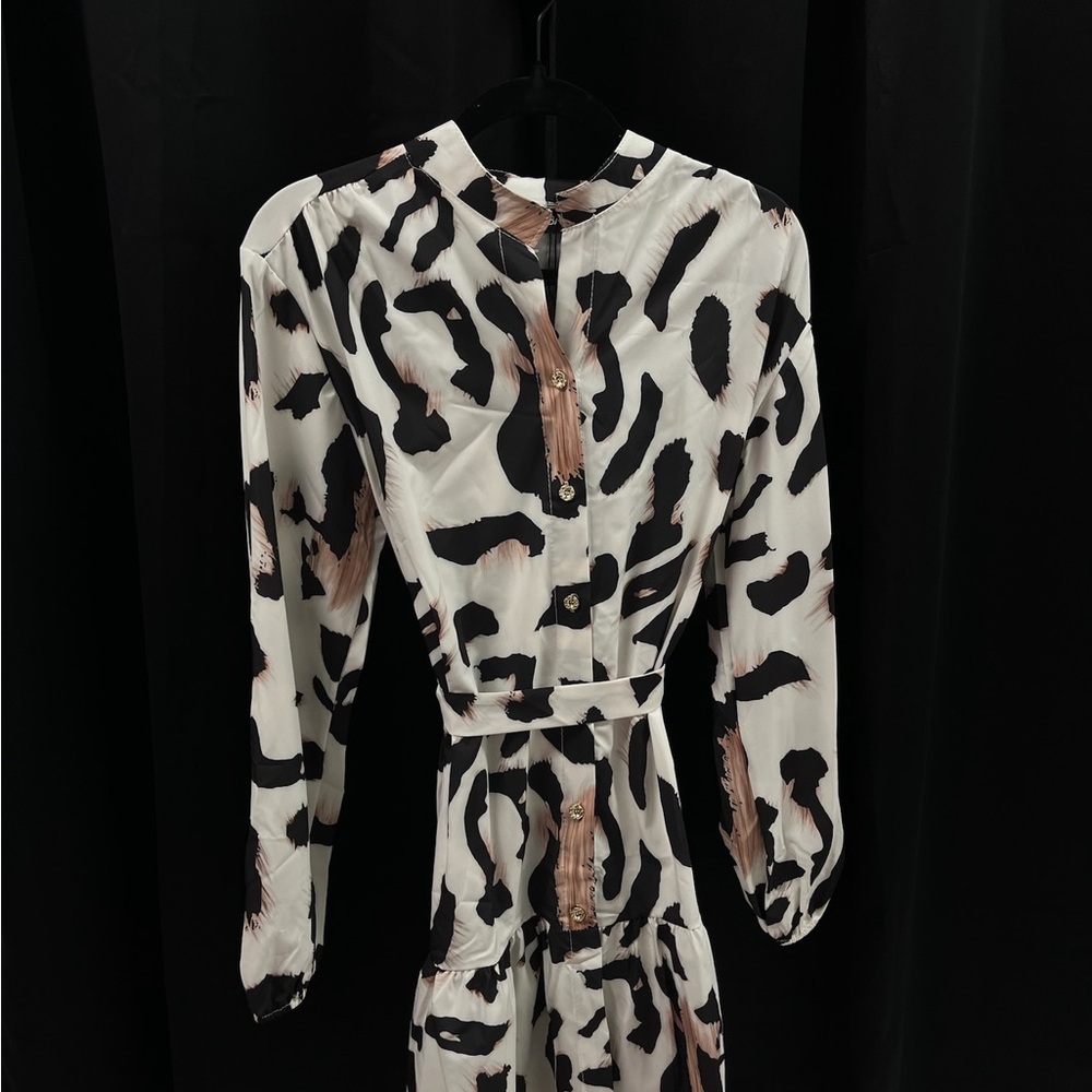 NWT🎁 Chic Black White Tan Artistic Animal Print Style Long Sleeve Dress